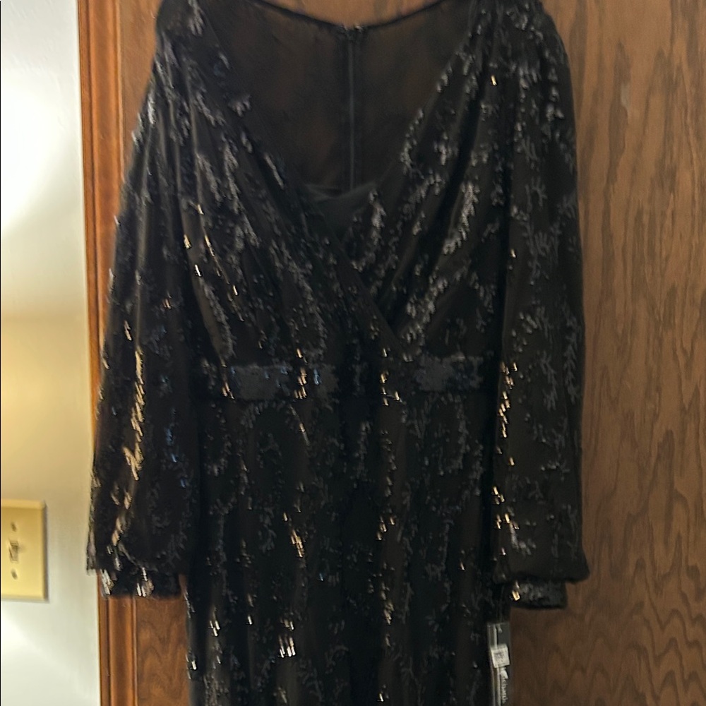R&M Richards Elegant Black Attire Size 12 Mother of Bride Dress - Picture 3 of 4